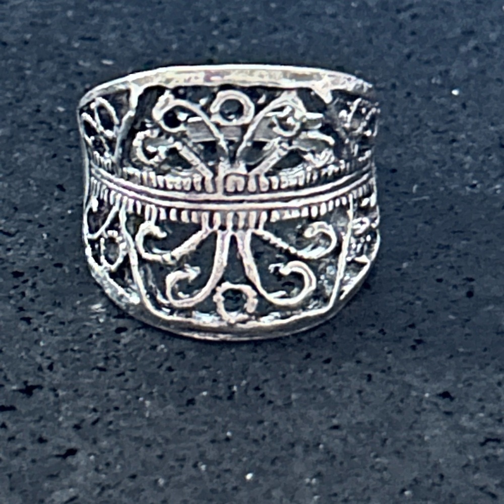 🌹Fashion boho ring (size 7)